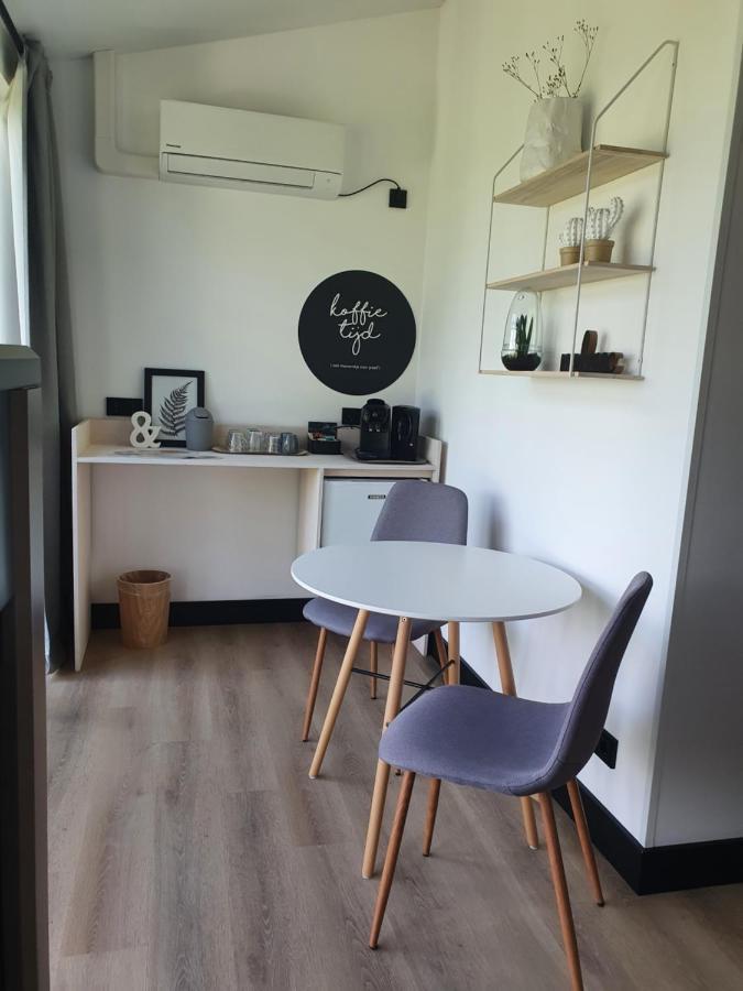 Bed and Breakfast Hippe Schuur Tytsjerk Екстер'єр фото
