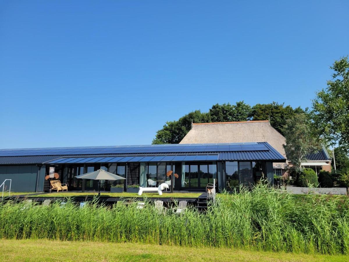 Bed and Breakfast Hippe Schuur Tytsjerk Екстер'єр фото