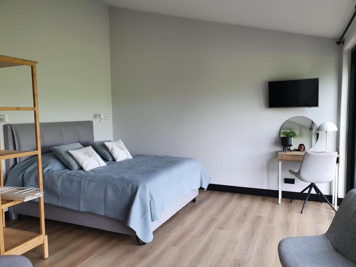 Bed and Breakfast Hippe Schuur Tytsjerk Екстер'єр фото