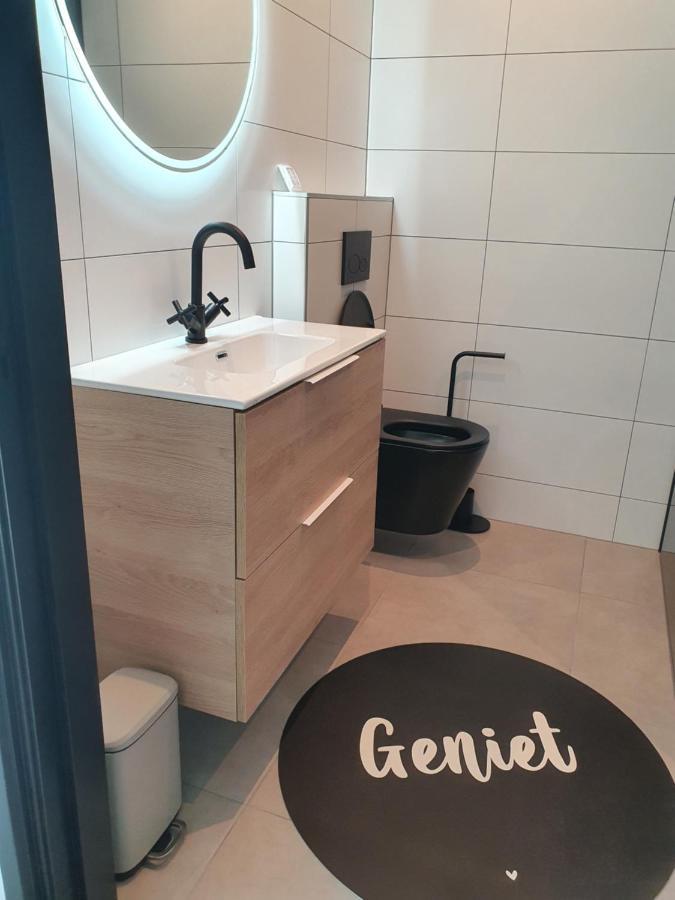Bed and Breakfast Hippe Schuur Tytsjerk Екстер'єр фото